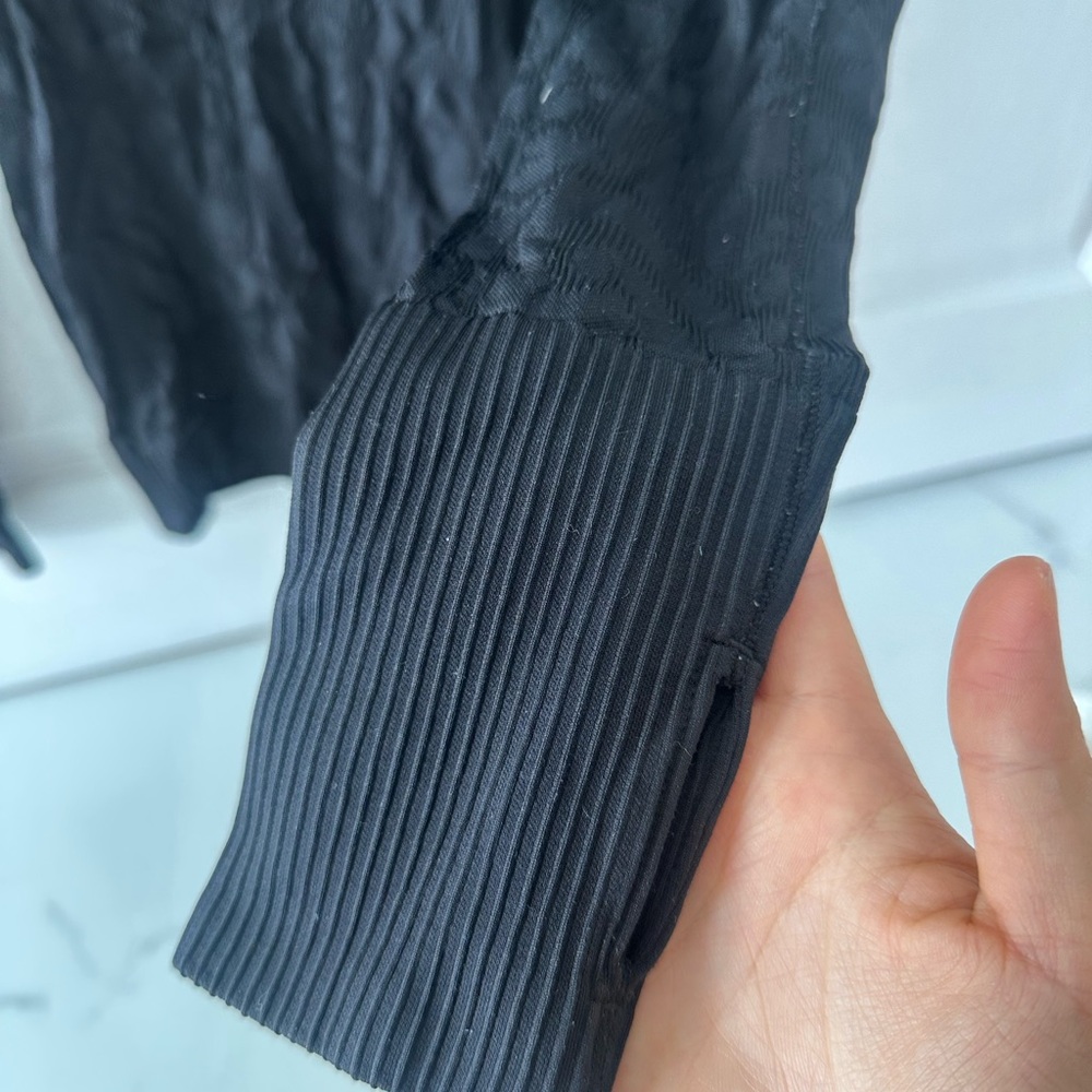Lululemon Athletica Black Ribbed Jacket 2 - Picture 5 of 7